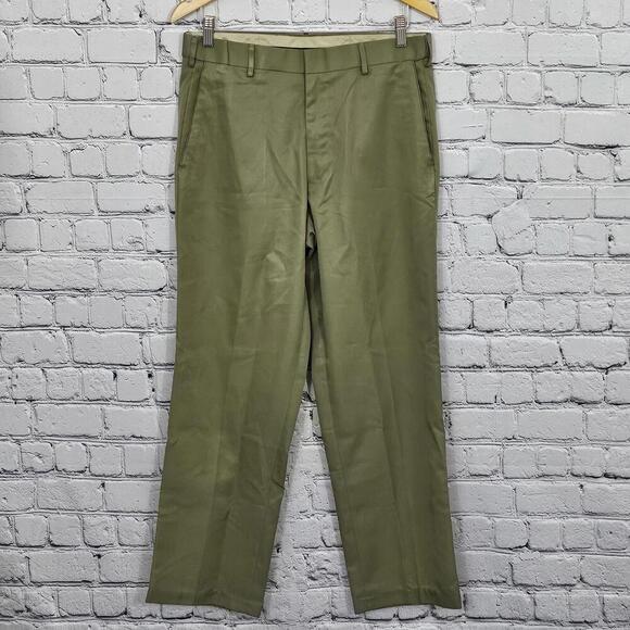 2/$20 Men's Green Dockers Golf Classic Fit Pants Size 33x30 | Comfort Stretch - Picture 1 of 5